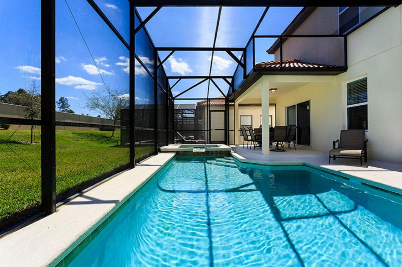 Casa de férias 5br 5 Bath Pvt Pool Bbq 11min 2744ft