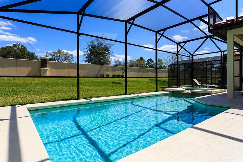 Casa de férias 5br 5 Bath Pvt Pool Bbq 11min 2744ft *